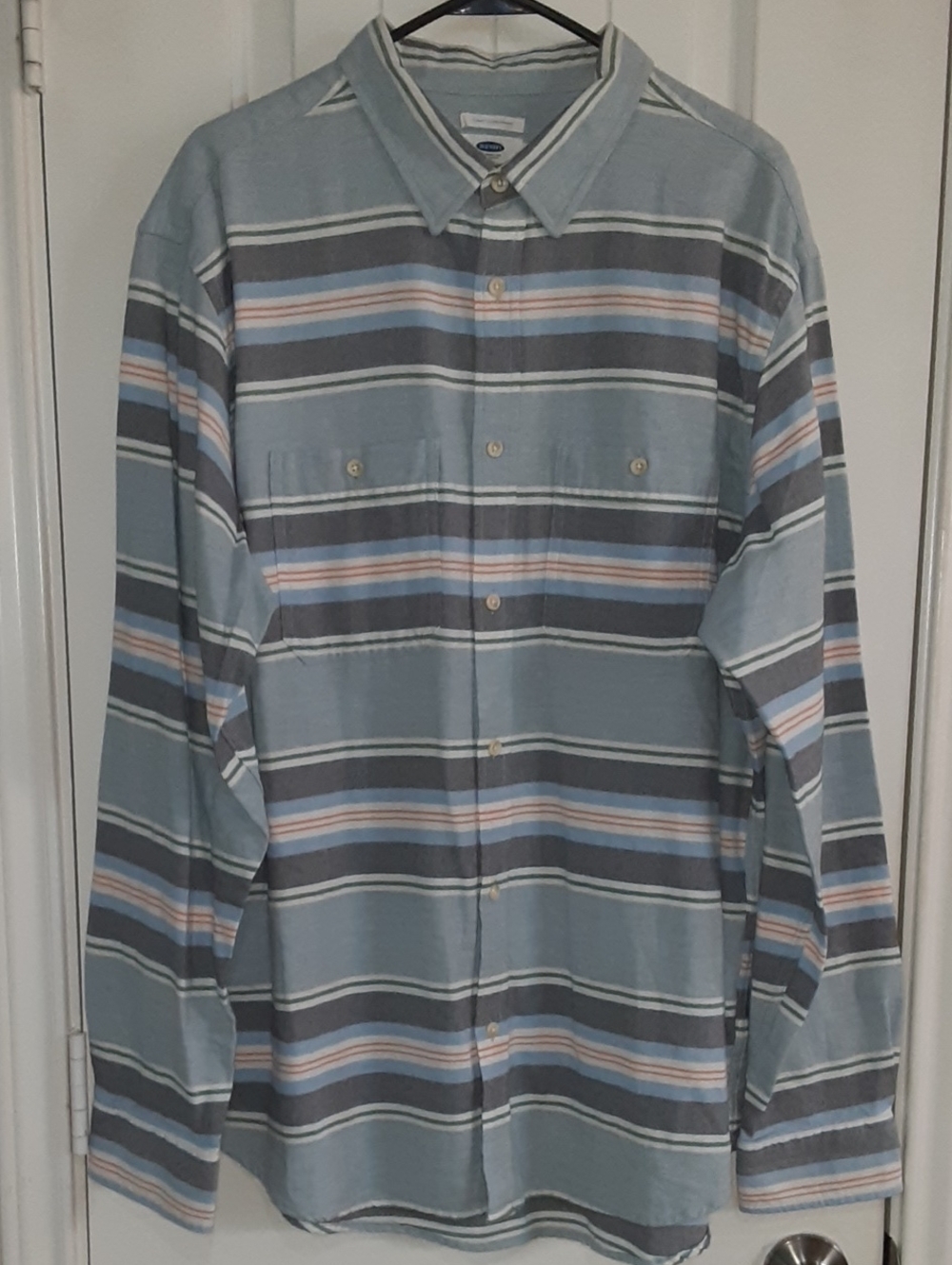 Old Navy Men's Slim Fit Multi-Striped Flannel Button Up Shirt - Size XL - GUC
